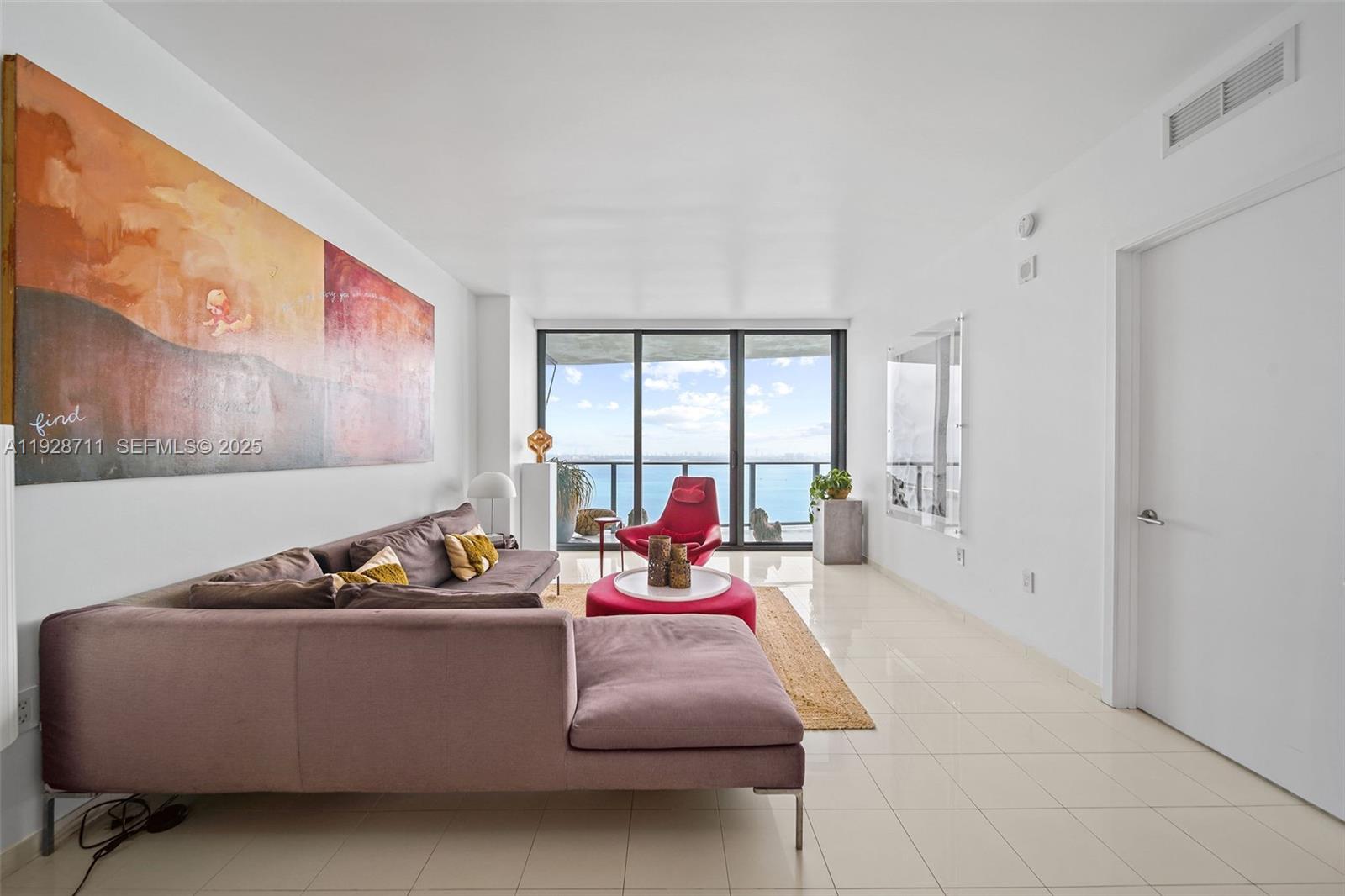 ICON BAY CONDO - Residential