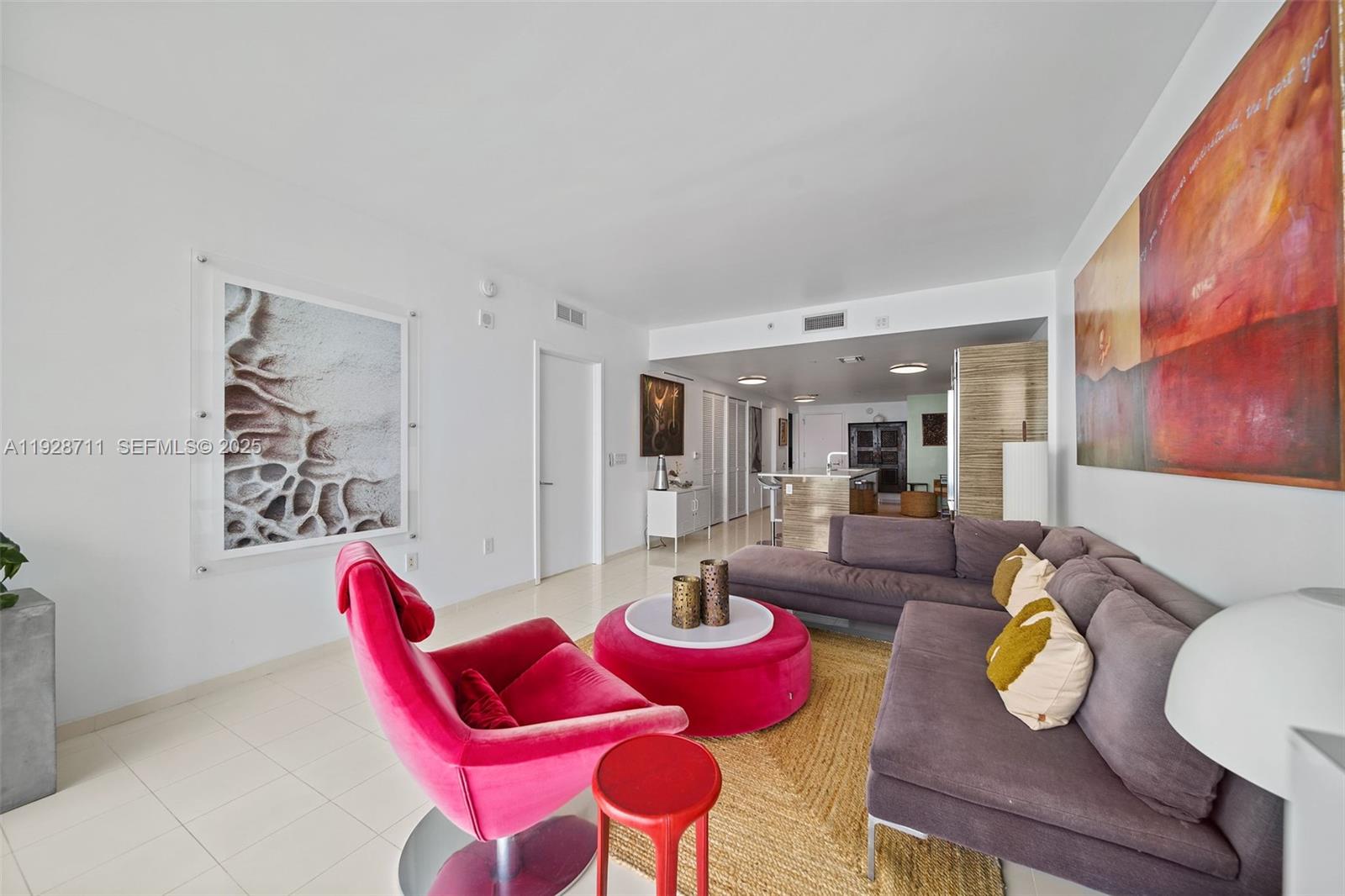 ICON BAY CONDO - Residential