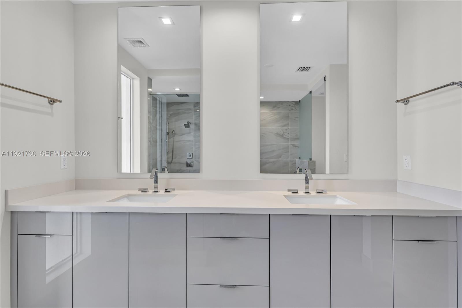 SEASIDE VILLAGE WEST COND - Residential