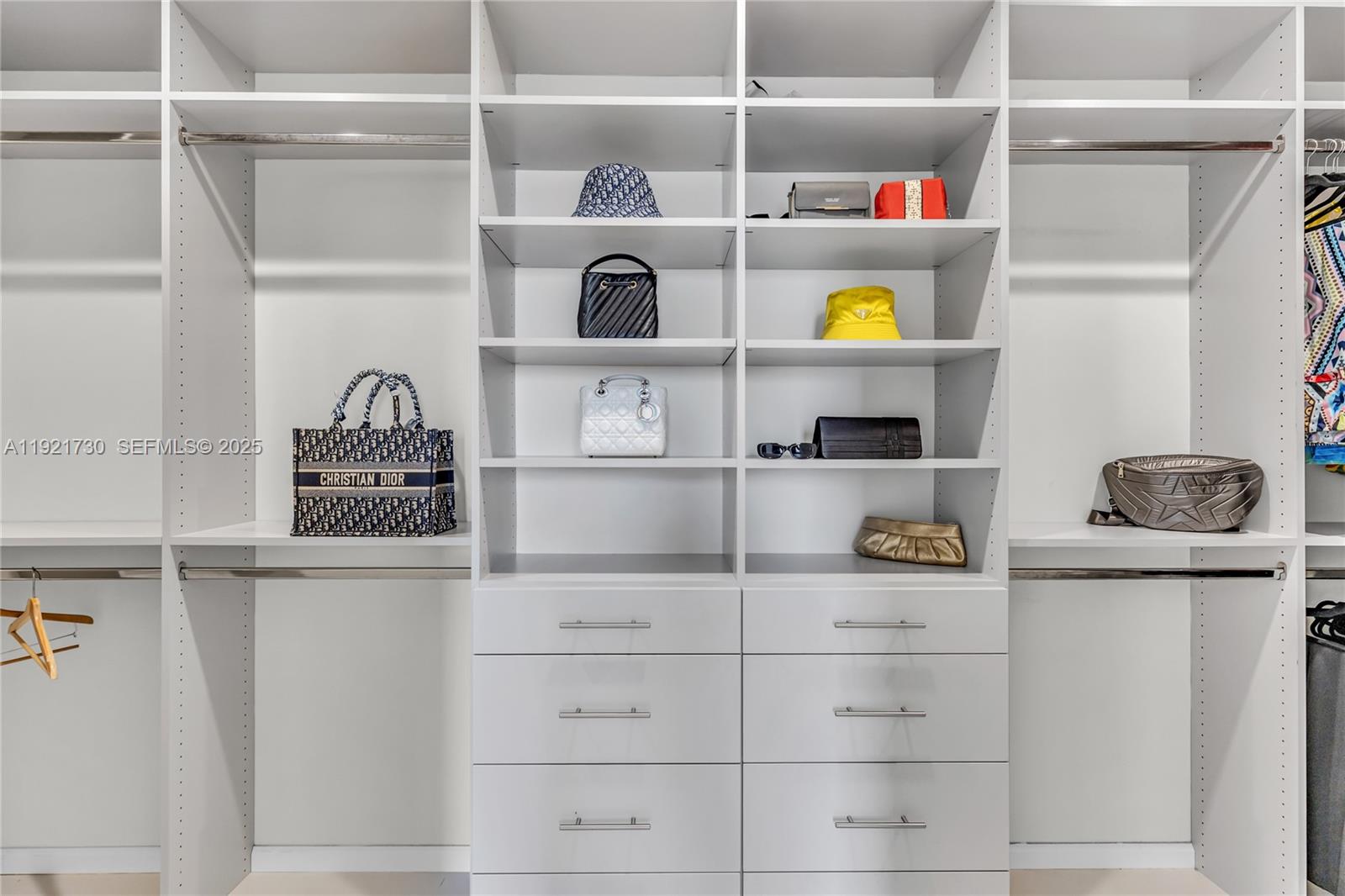 SEASIDE VILLAGE WEST COND - Residential