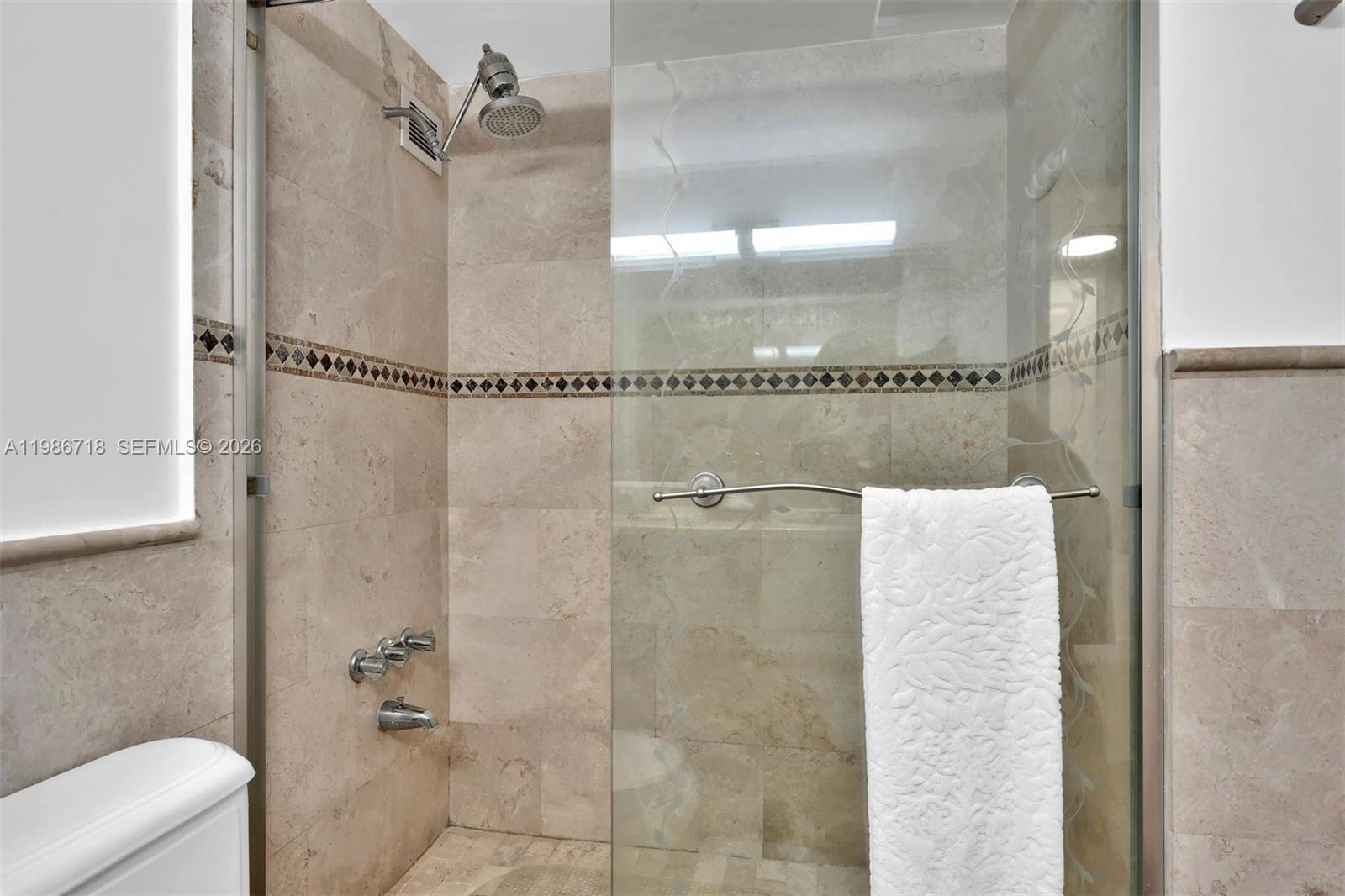 MIRADOR 1000 CONDO - Residential