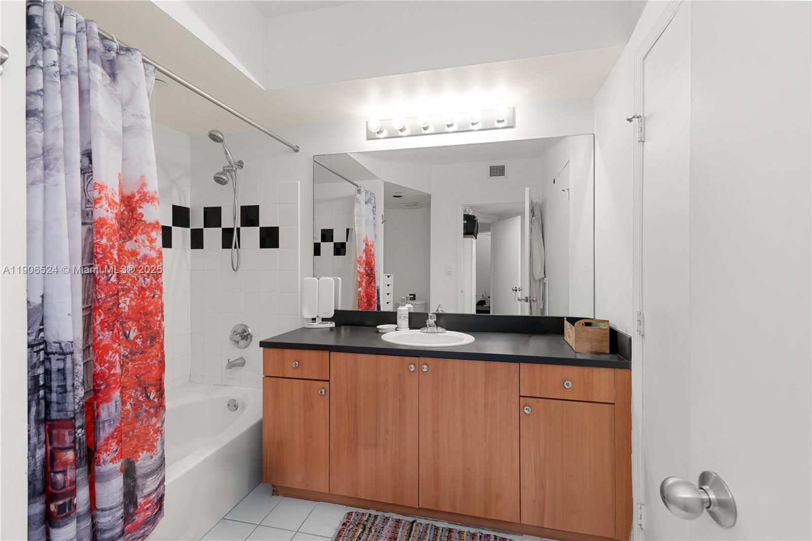 THE WAVERLY AT SOUTH BEAC - Residential