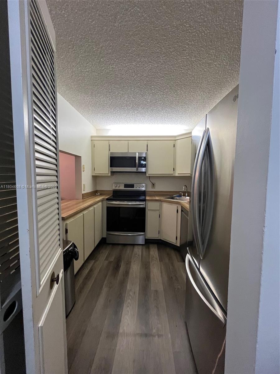 PINE RIDGE NORTH I CONDO - Residential