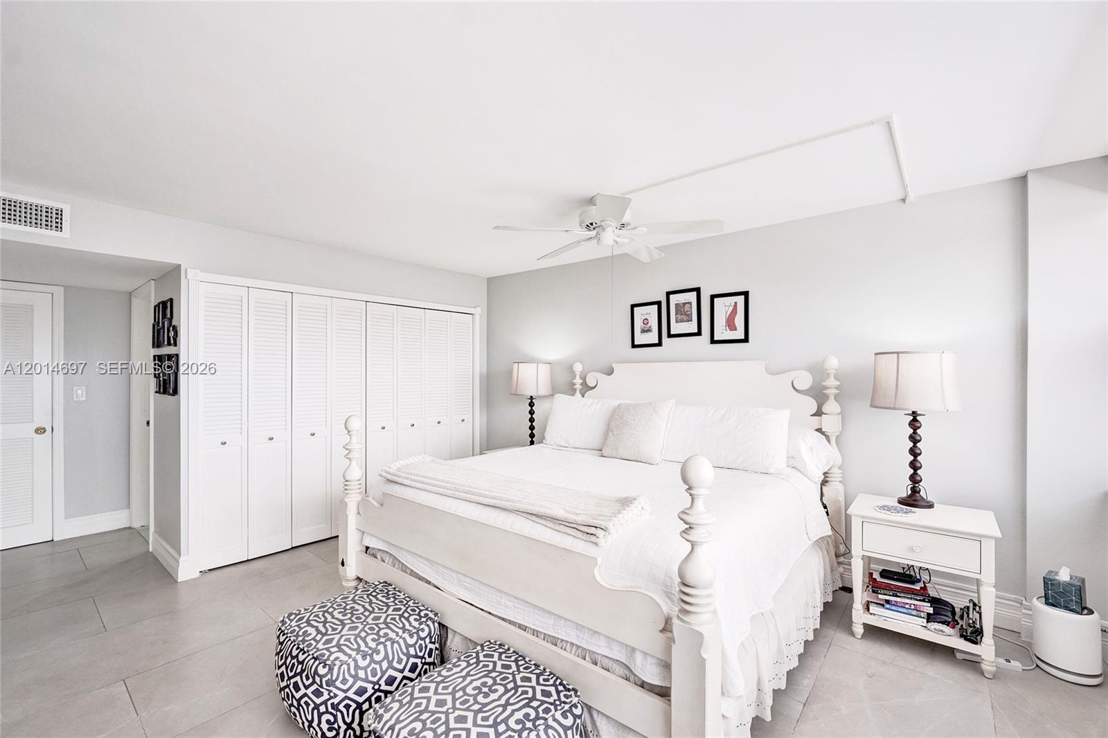 CORINTHIAN ON THE INTRACO - Residential