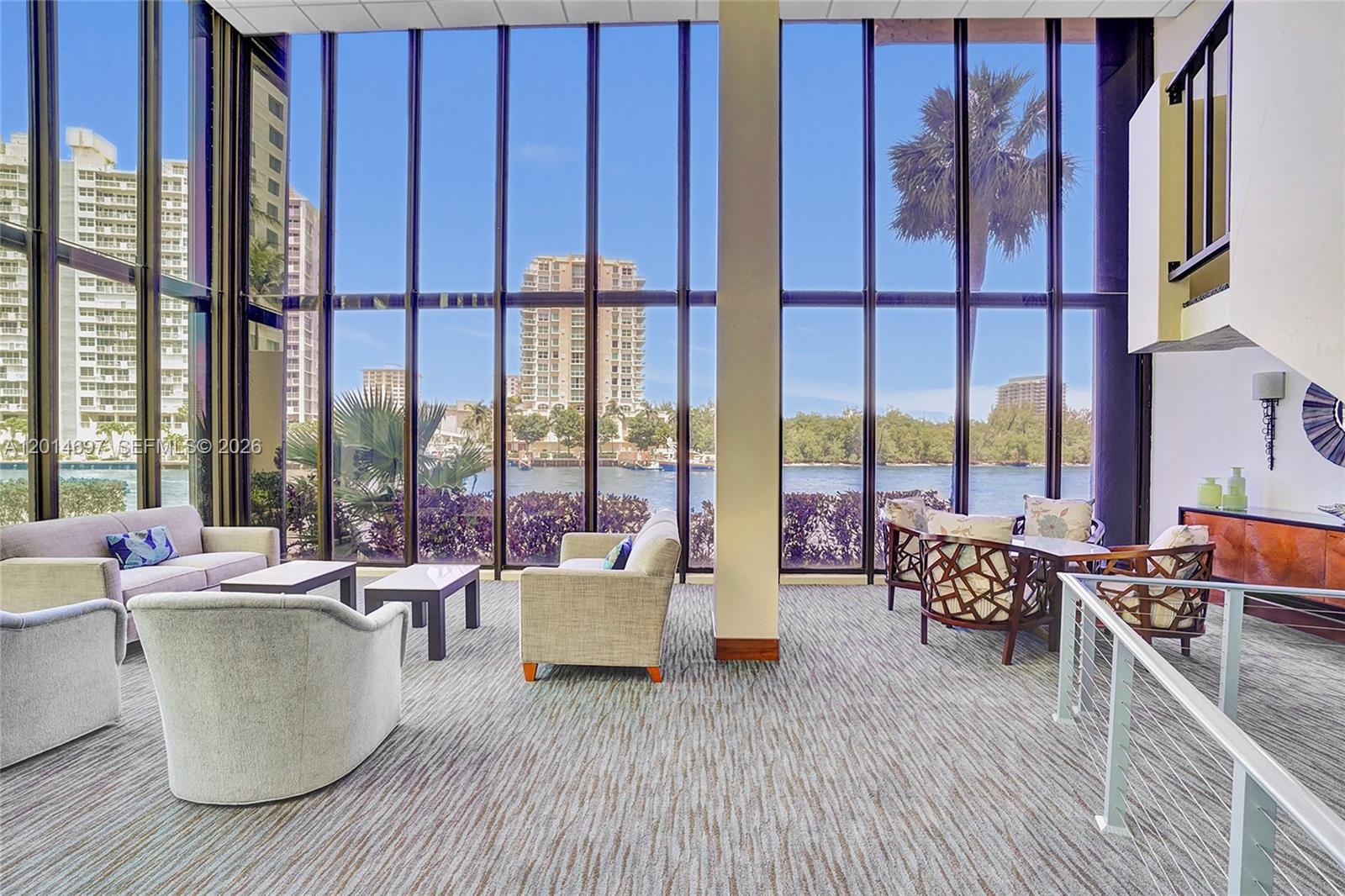 CORINTHIAN ON THE INTRACO - Residential