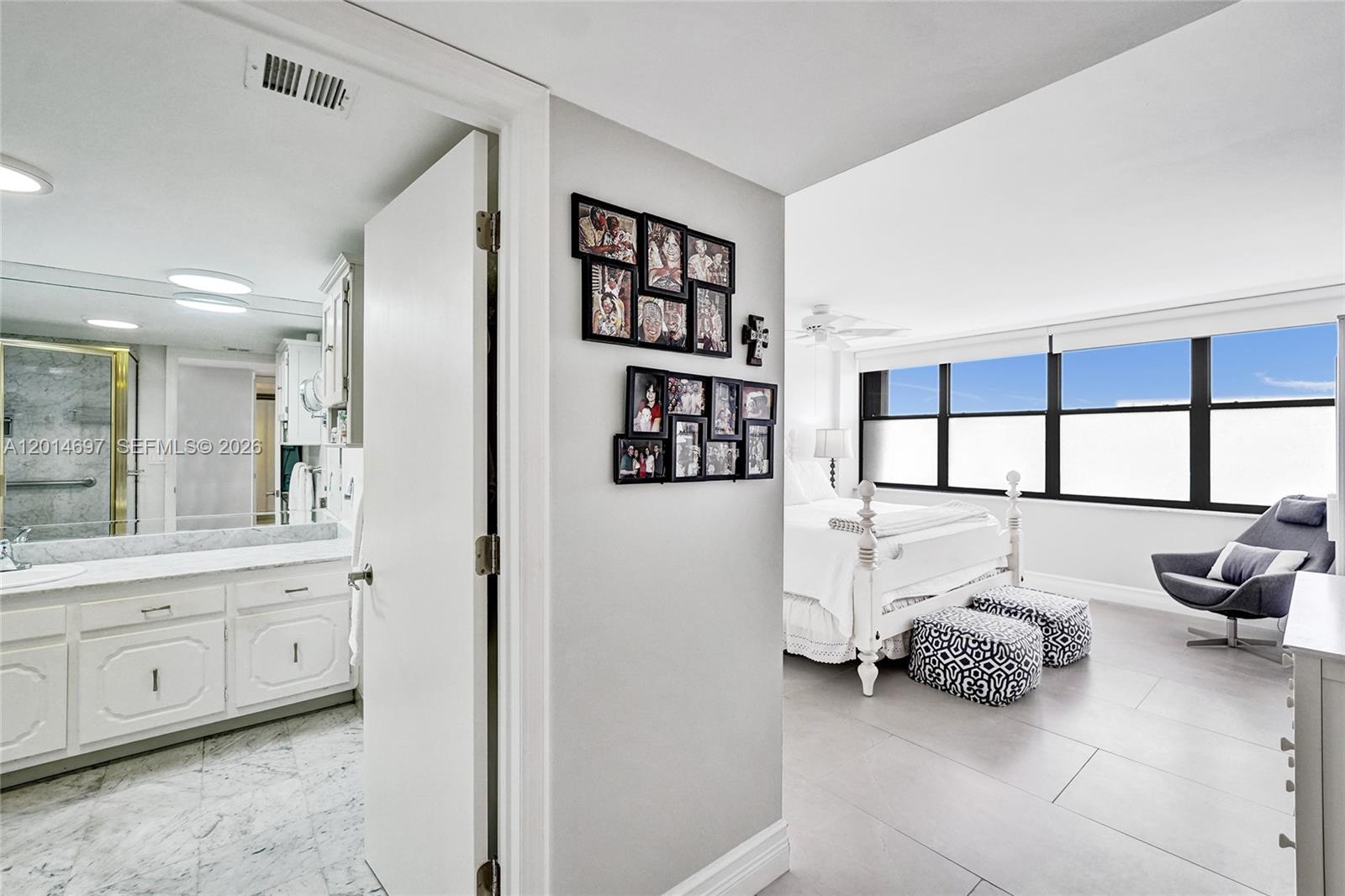 CORINTHIAN ON THE INTRACO - Residential