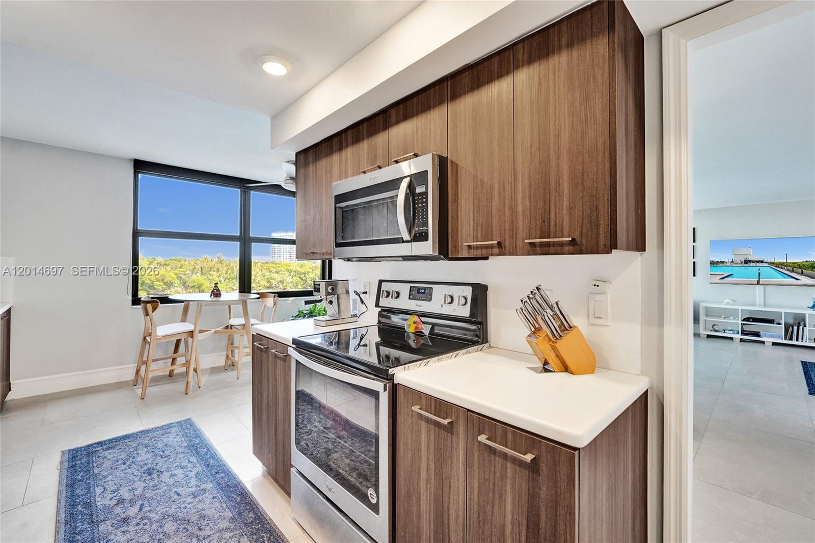 CORINTHIAN ON THE INTRACO - Residential
