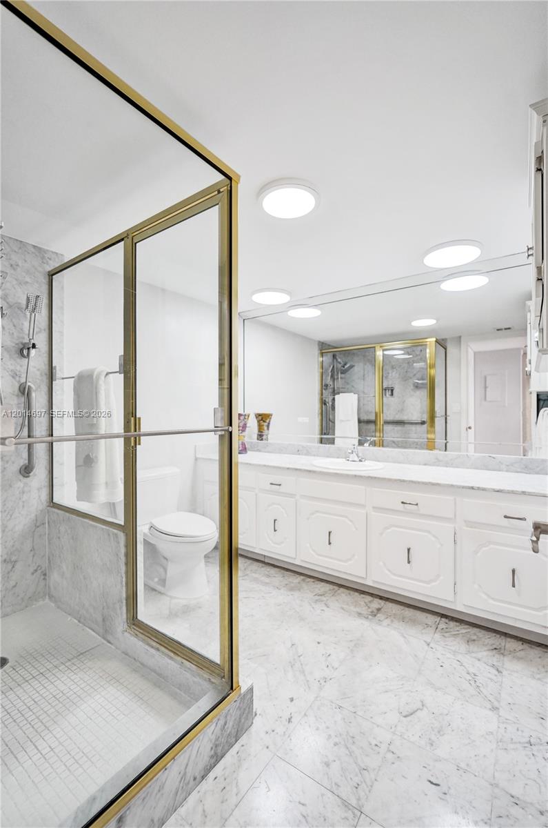 CORINTHIAN ON THE INTRACO - Residential