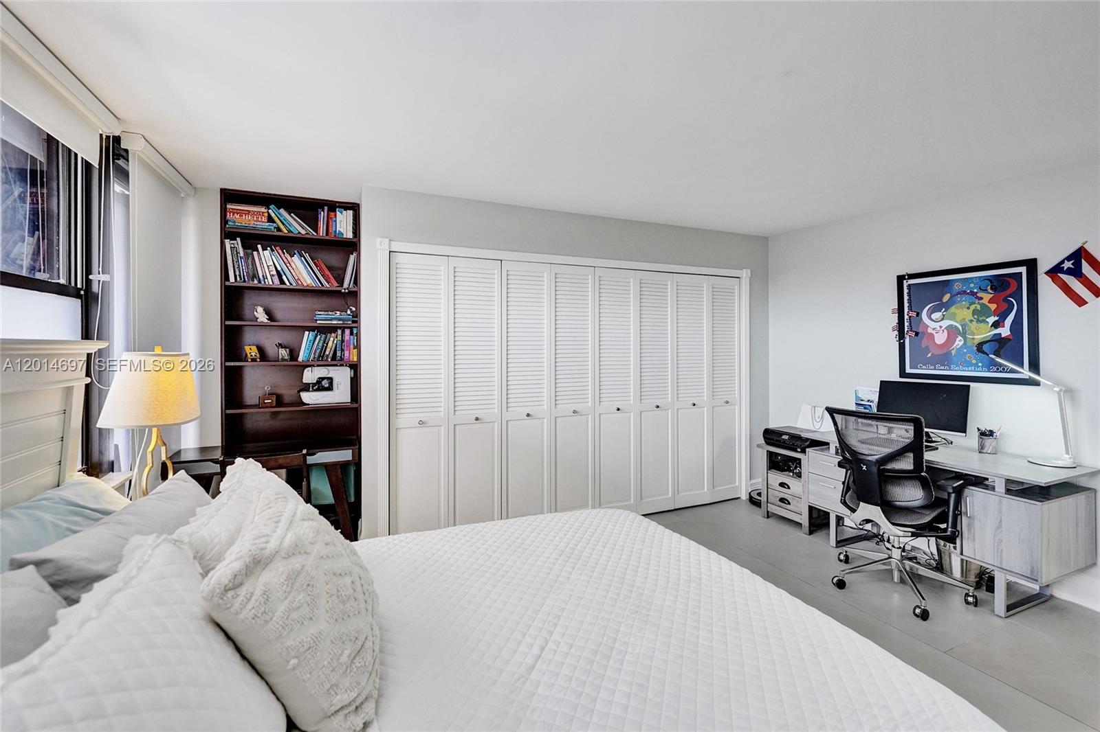 CORINTHIAN ON THE INTRACO - Residential