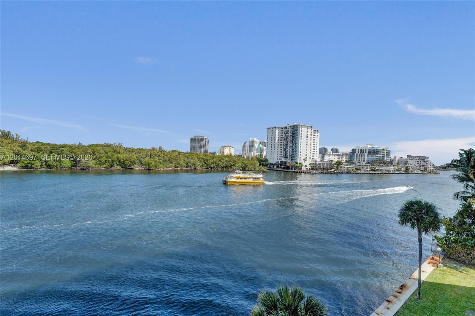 CORINTHIAN ON THE INTRACO - Residential