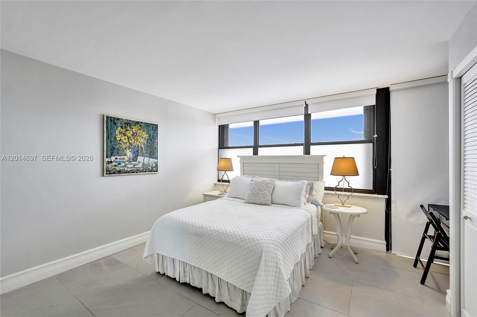 CORINTHIAN ON THE INTRACO - Residential