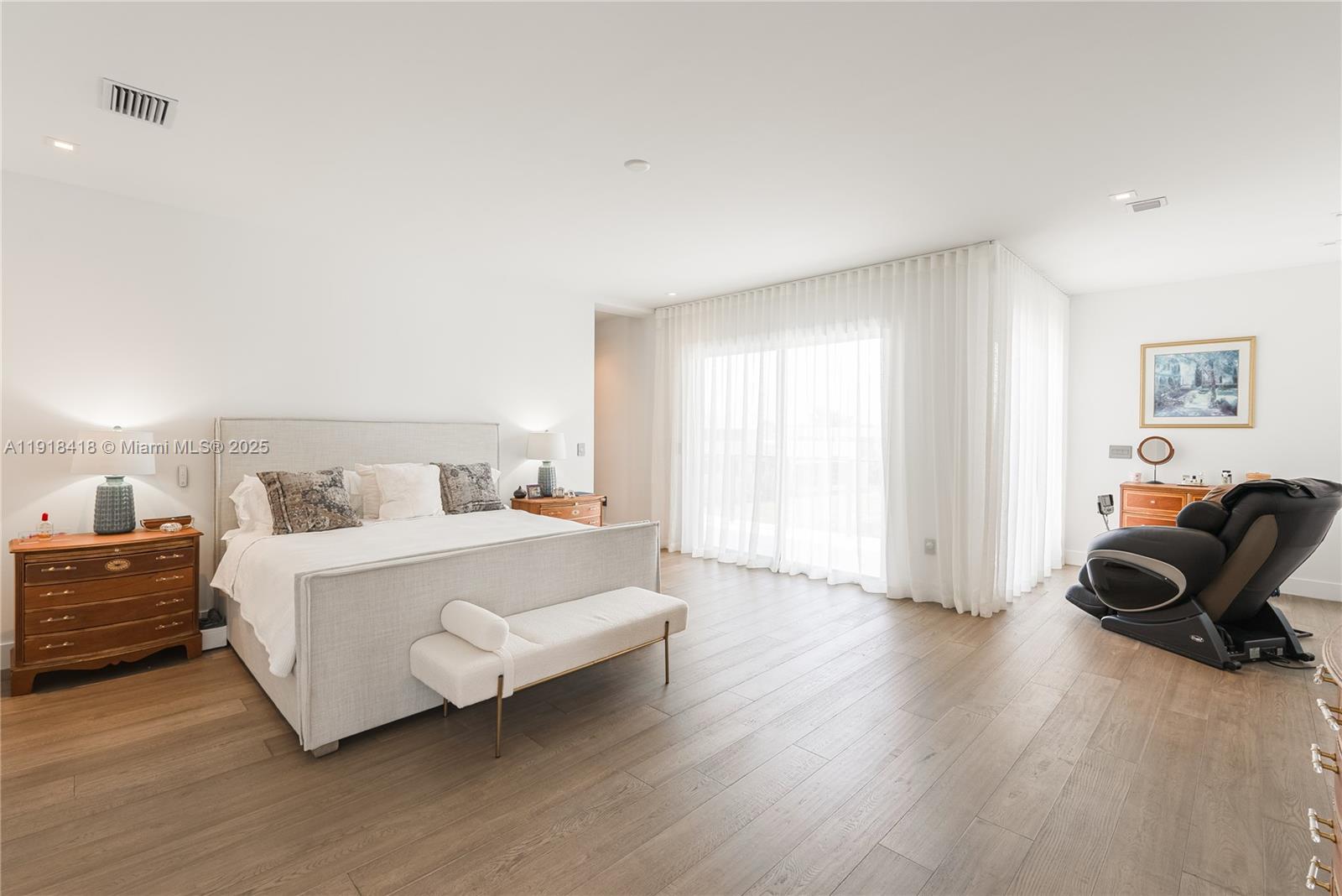 WESTON ESTATES - Residential