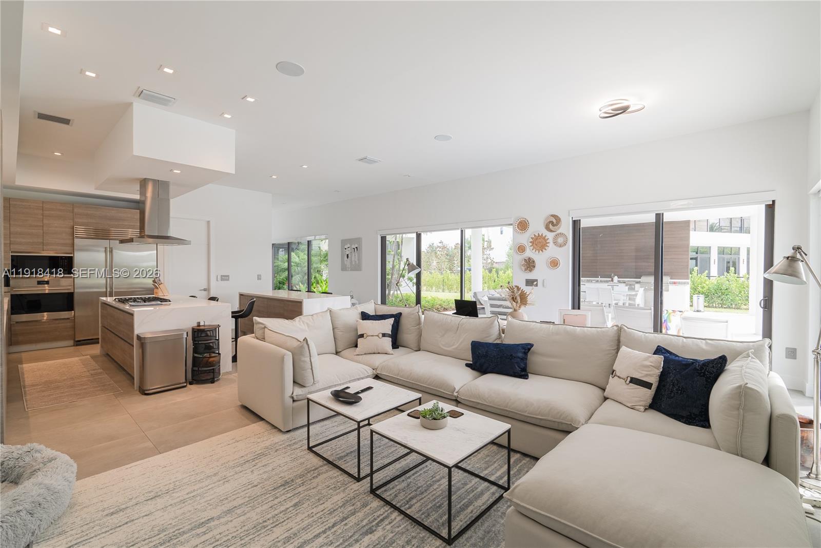 WESTON ESTATES - Residential