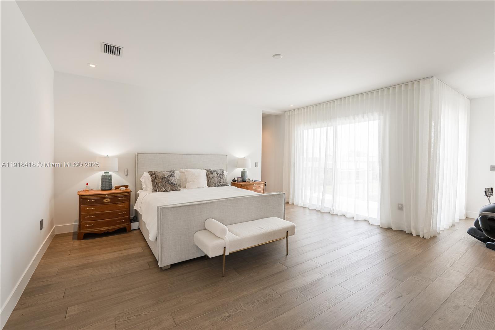 WESTON ESTATES - Residential