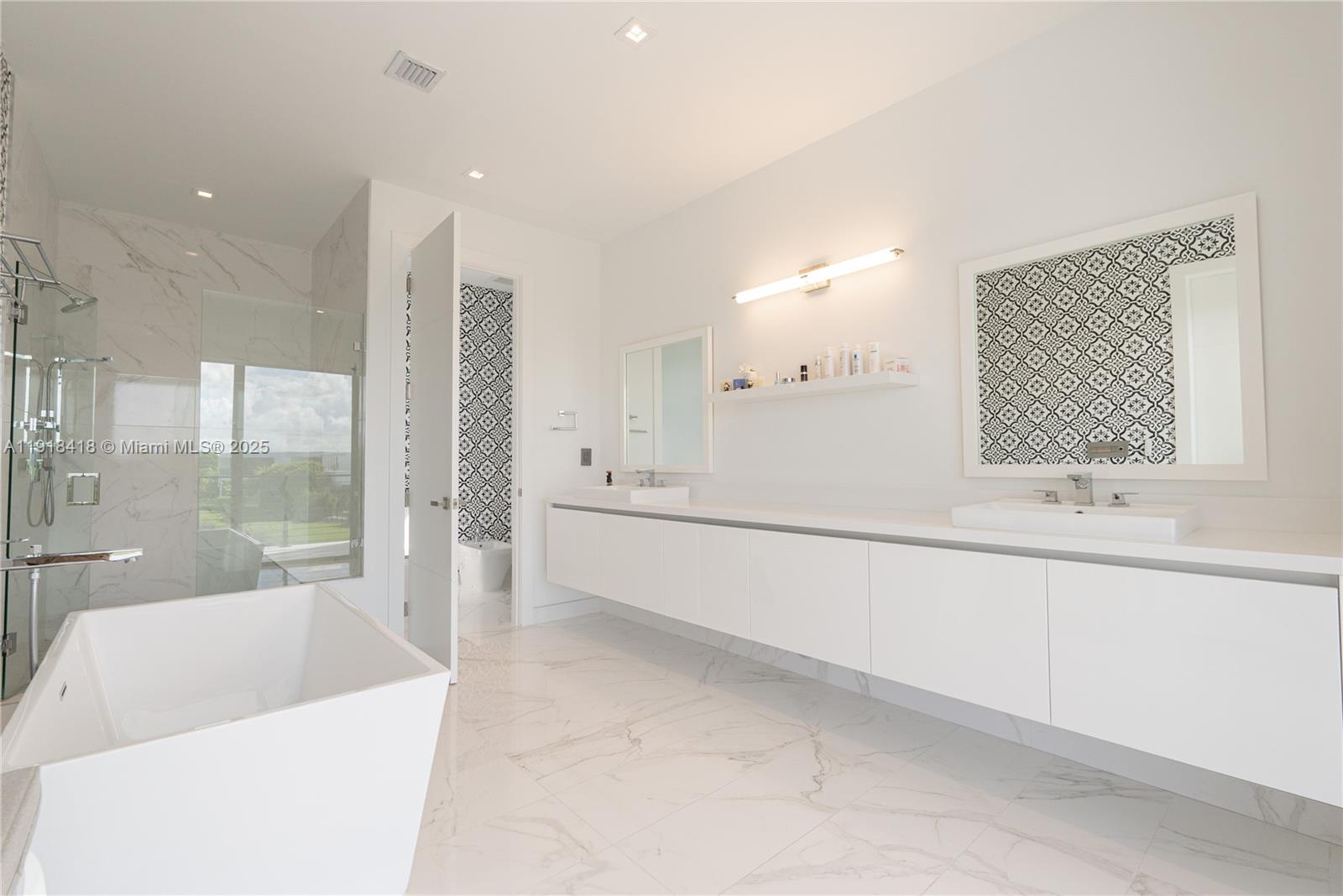 WESTON ESTATES - Residential