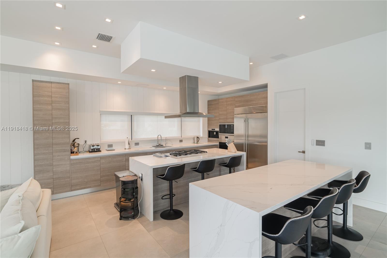 WESTON ESTATES - Residential