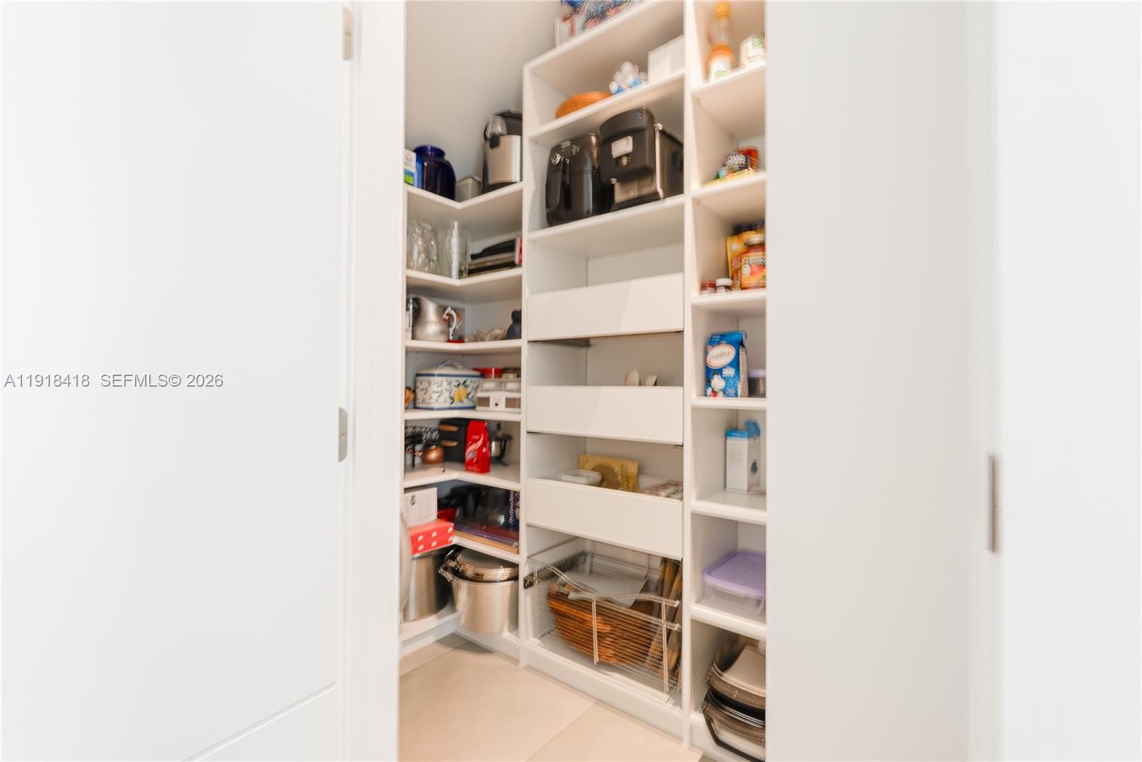 WESTON ESTATES - Residential