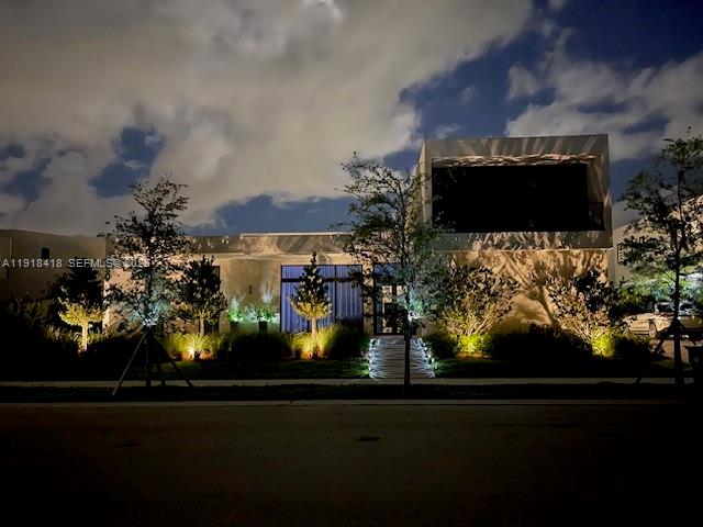 WESTON ESTATES - Residential