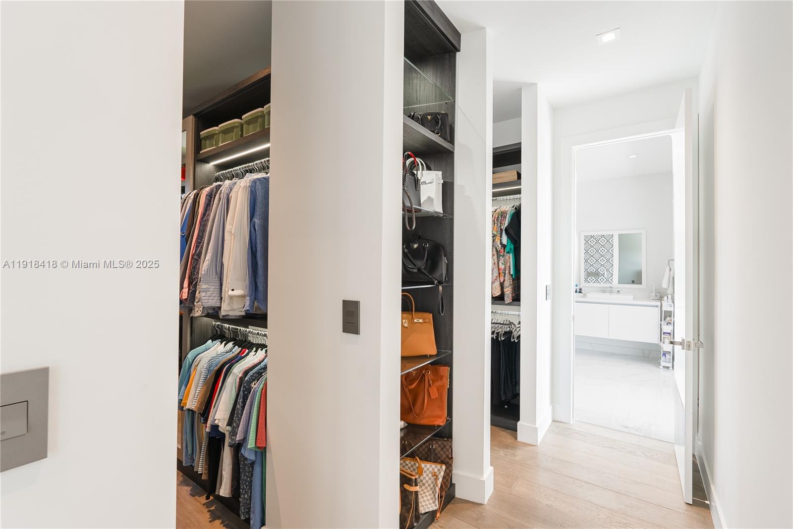 WESTON ESTATES - Residential