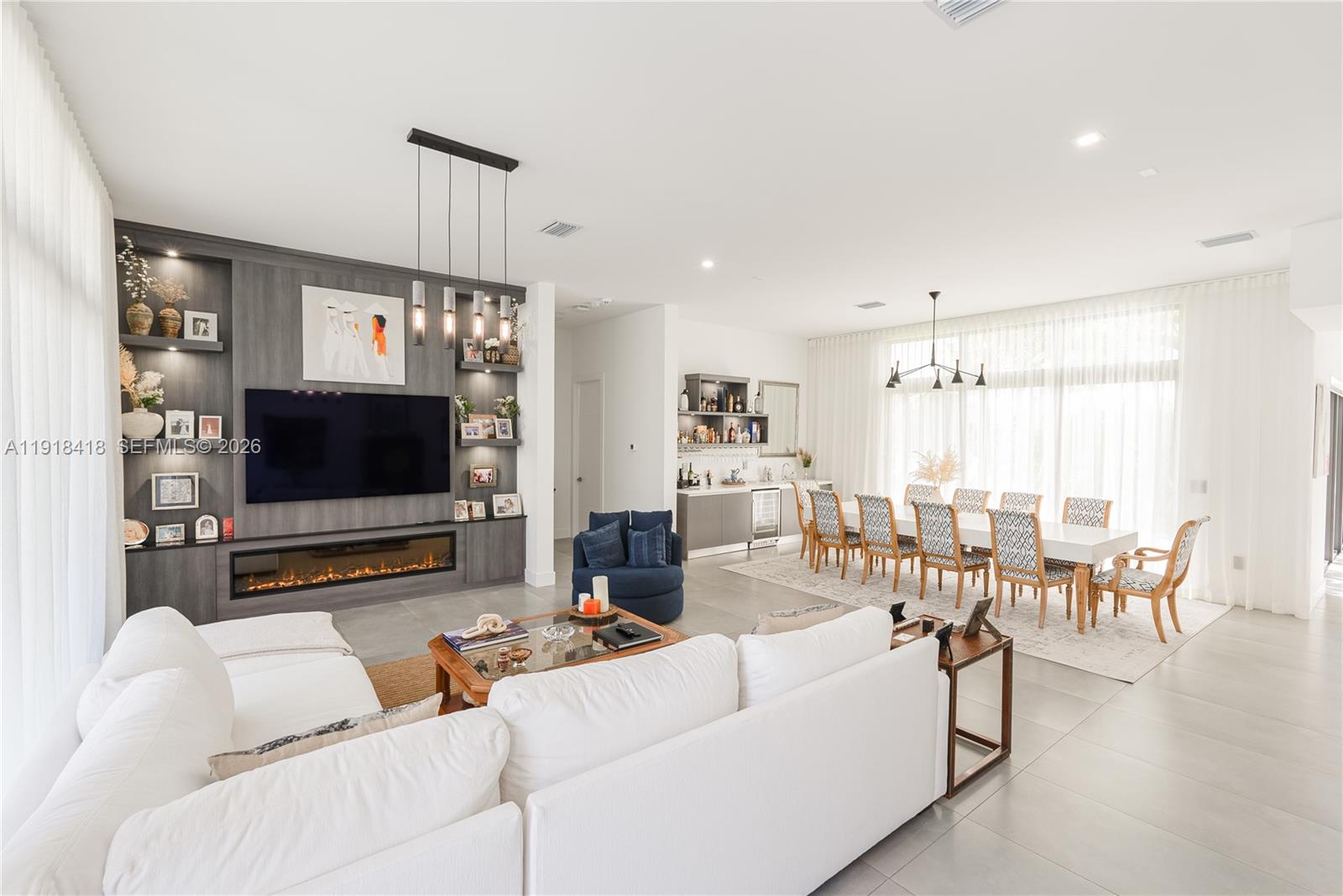 WESTON ESTATES - Residential