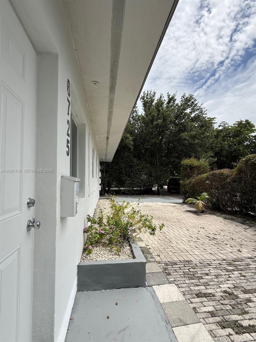 6723 NE Miami Pl 1-4