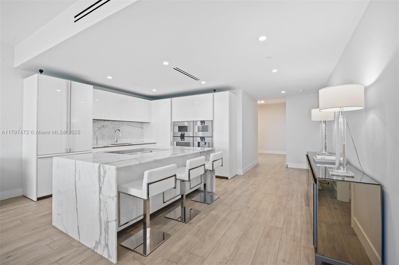 OCEANA BAL HARBOUR CONDO - Residential