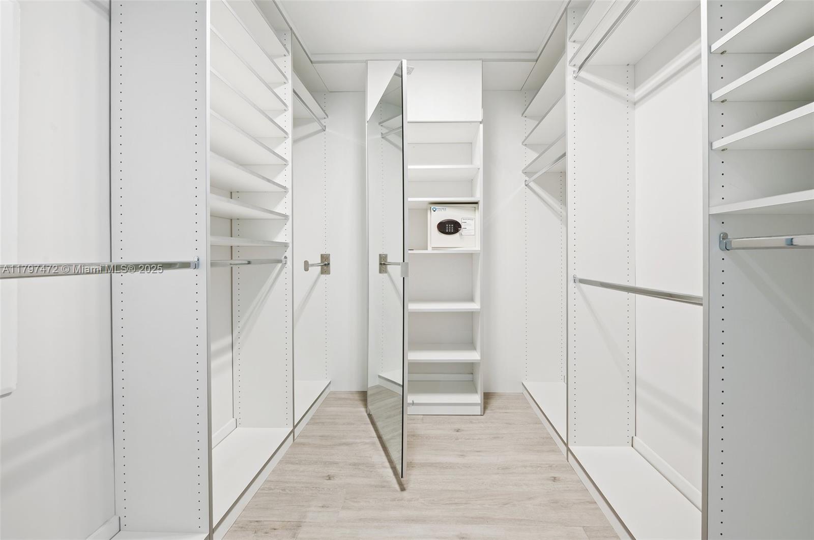 OCEANA BAL HARBOUR CONDO - Residential