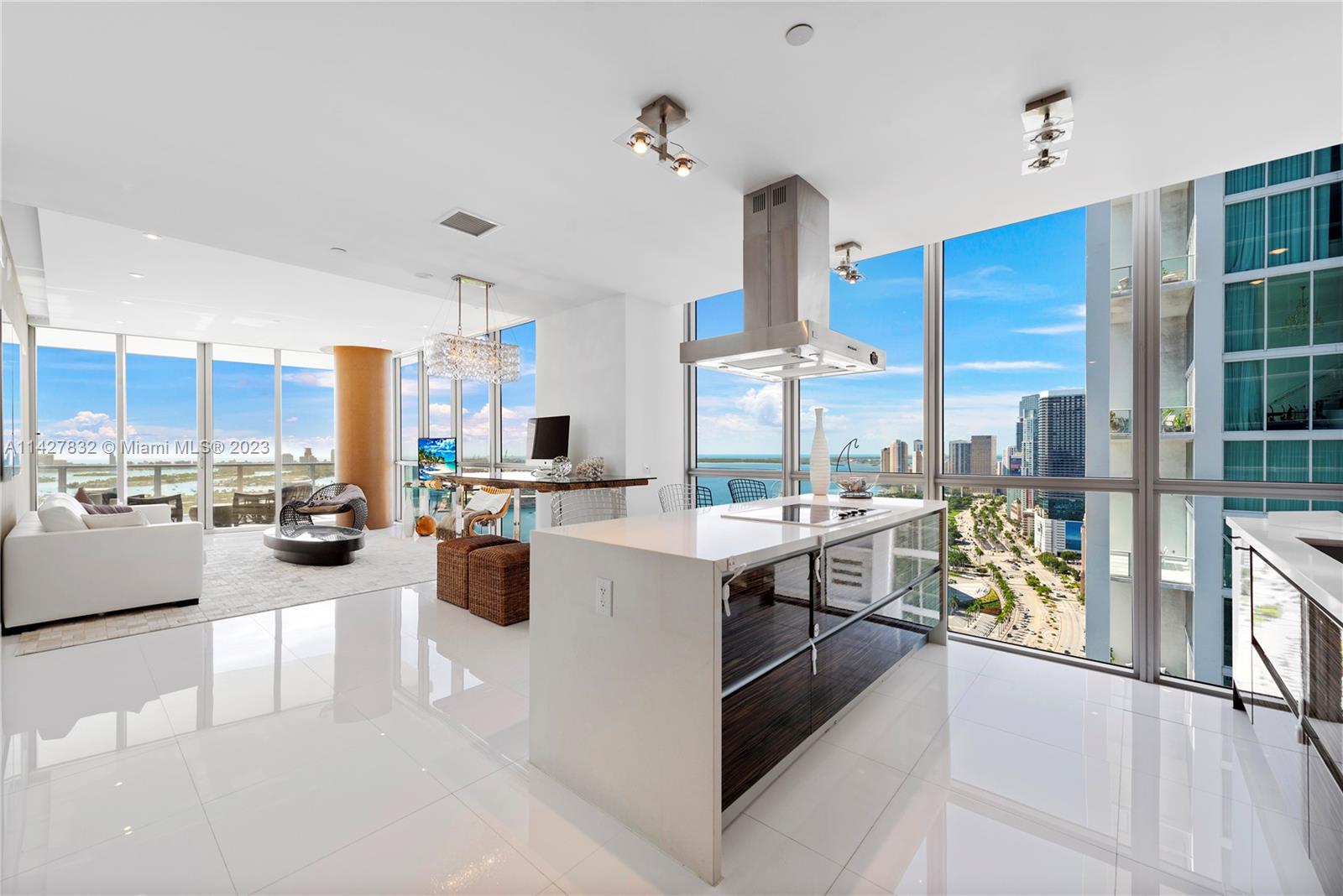 MARQUIS CONDO - Residential