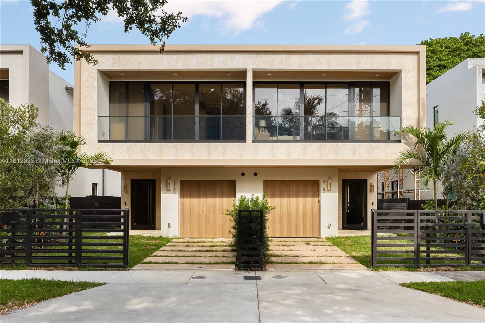 3150 E Elizabeth St, Coconut Grove, Broward County, Florida - 4 Bedrooms  
4 Bathrooms - 