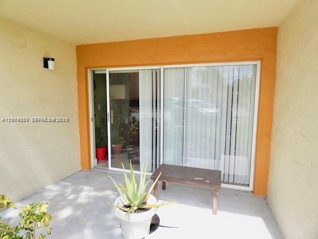 MEDITERRANEAN VILLAS COND - Residential