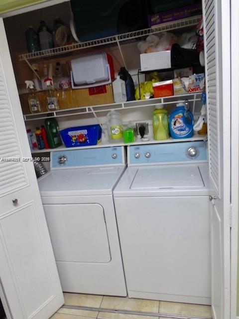 MEDITERRANEAN VILLAS COND - Residential