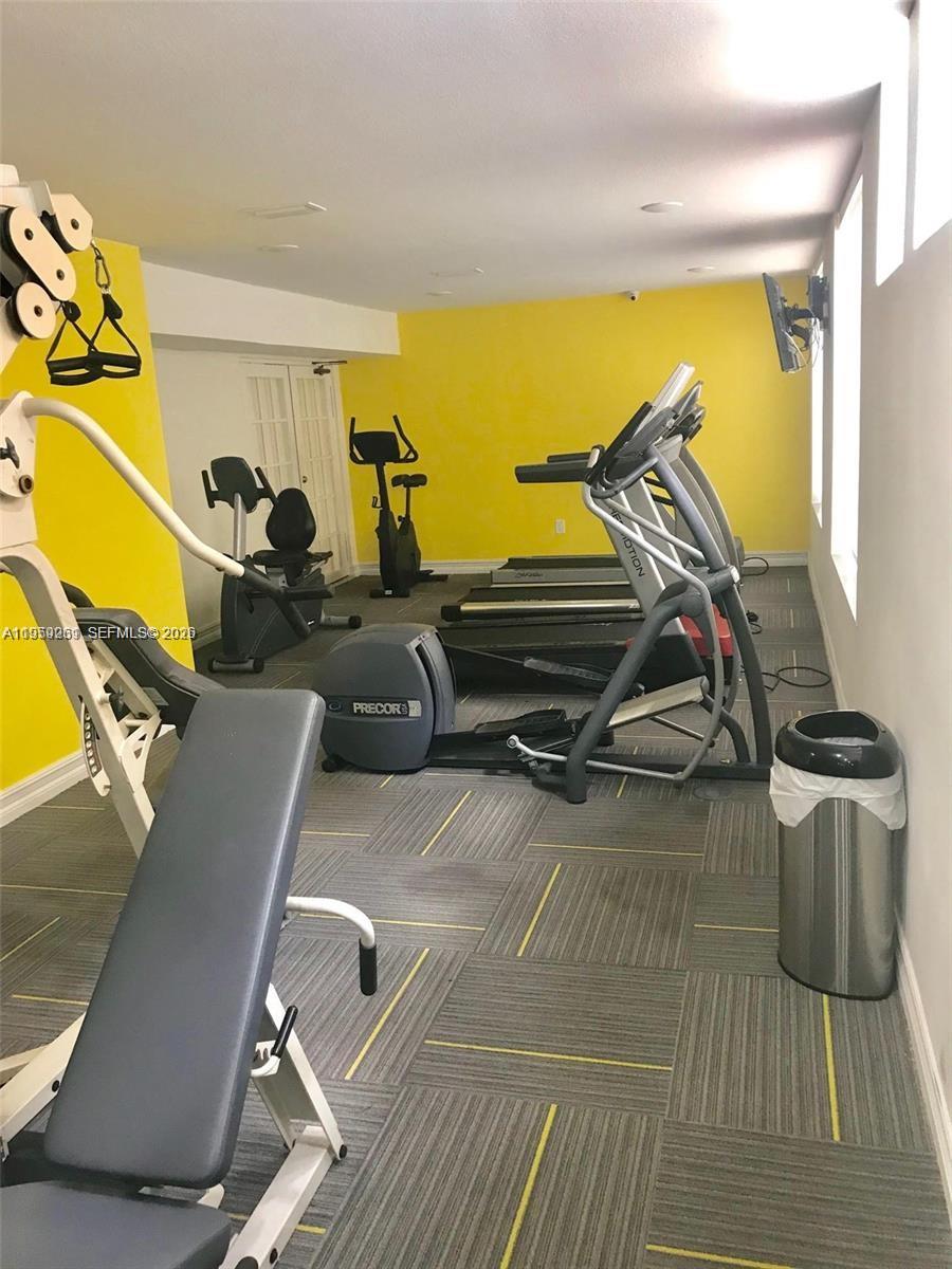 MEDITERRANEAN VILLAS COND - Residential