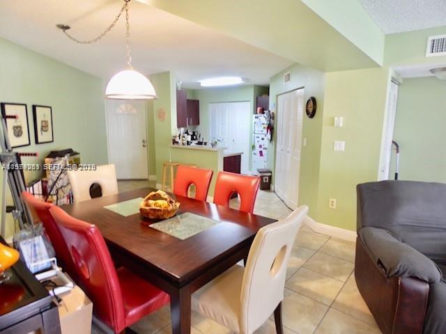 MEDITERRANEAN VILLAS COND - Residential