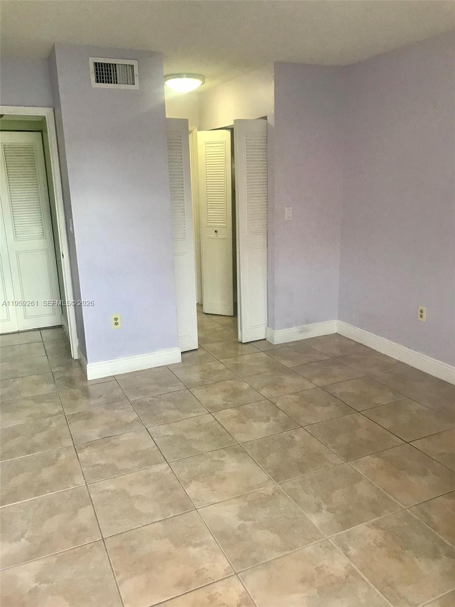 MEDITERRANEAN VILLAS COND - Residential