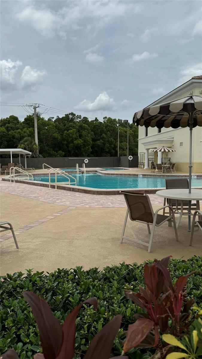 HASTINGS CONDOMINIUMS A TH - Residential