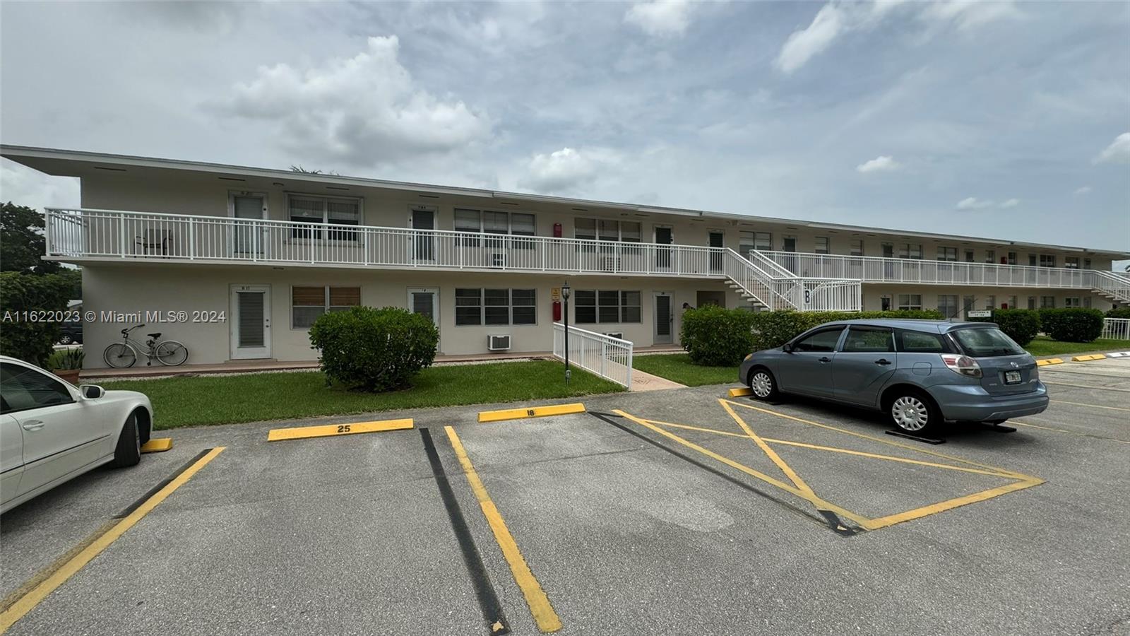 HASTINGS CONDOMINIUMS A TH - Residential