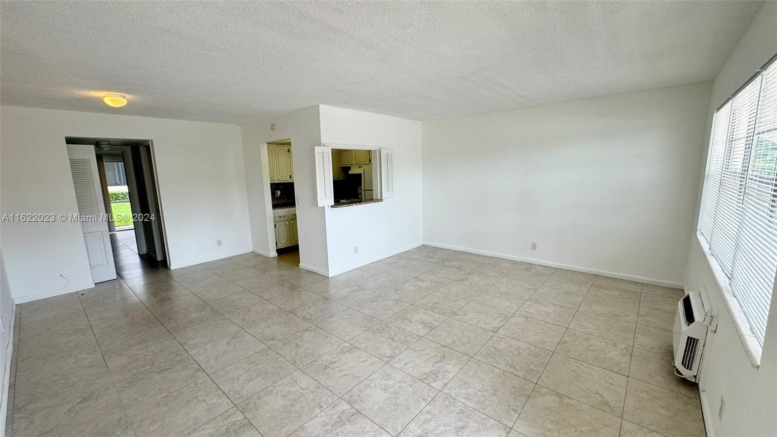 View photos, virtual tours, details... 18 Hastings B 18