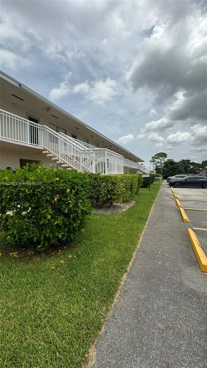 HASTINGS CONDOMINIUMS A TH - Residential