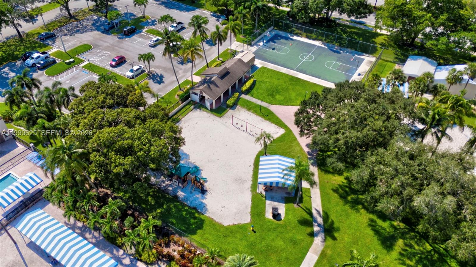 BAYPORT VILLAGE C CONDO - Residential