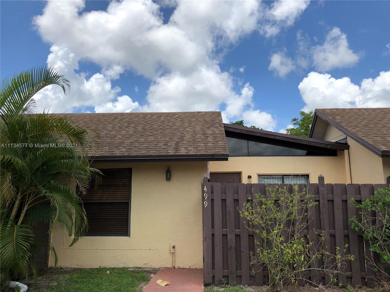 VILLAS OF CARRIAGE HILLS - Residential Lease