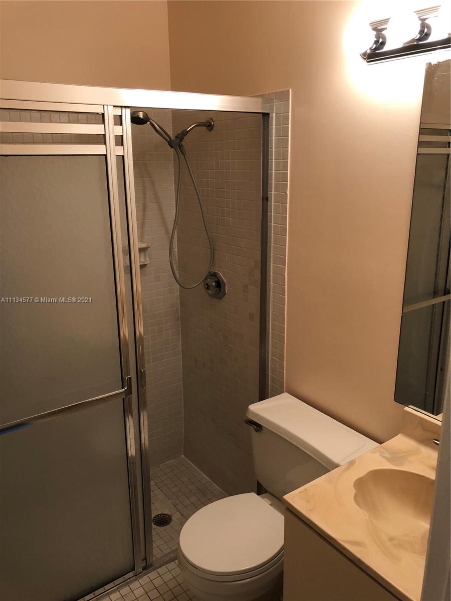 VILLAS OF CARRIAGE HILLS - Residential Lease