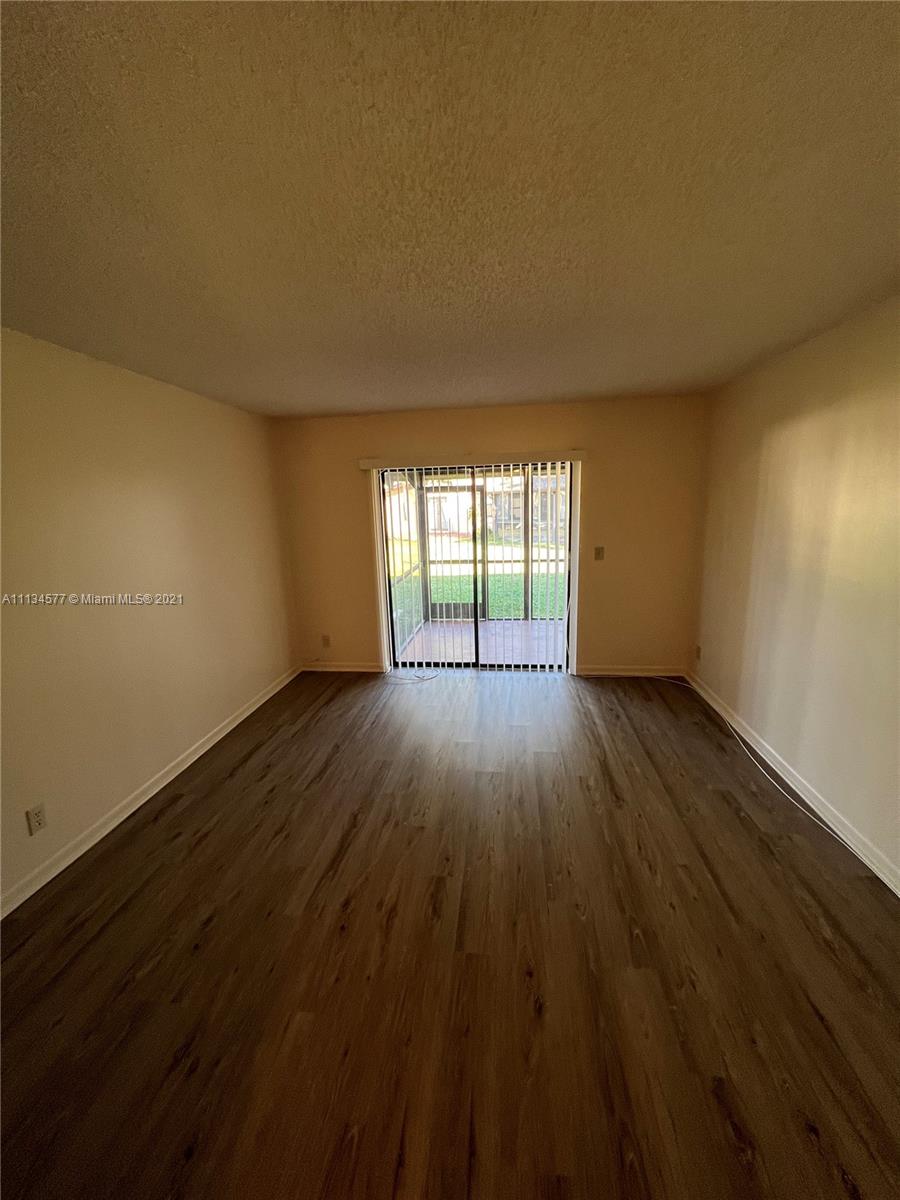 VILLAS OF CARRIAGE HILLS - Residential Lease