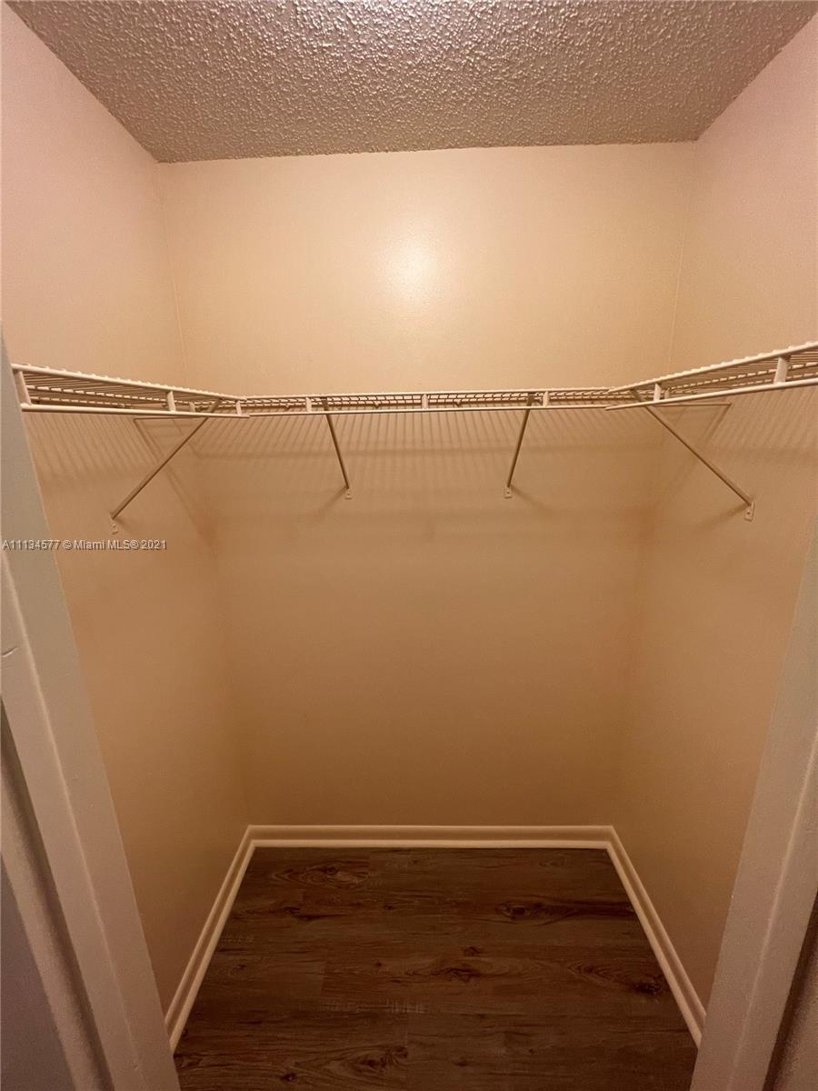 VILLAS OF CARRIAGE HILLS - Residential Lease