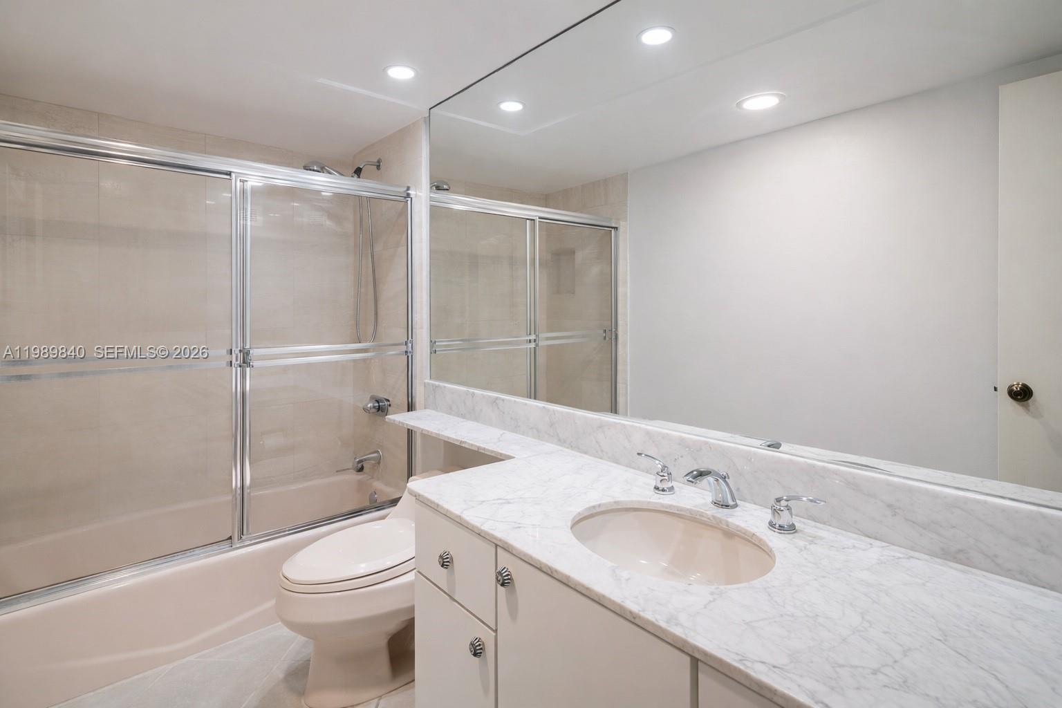 TOWERS OF KEY BISCAYNE CO - Residential