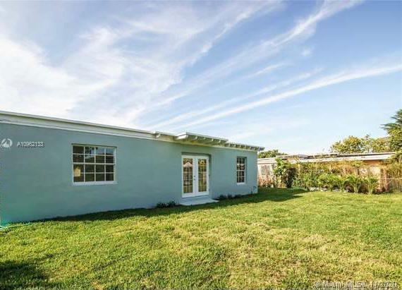 W MIAMI SHORES SEC B - Residential Lease