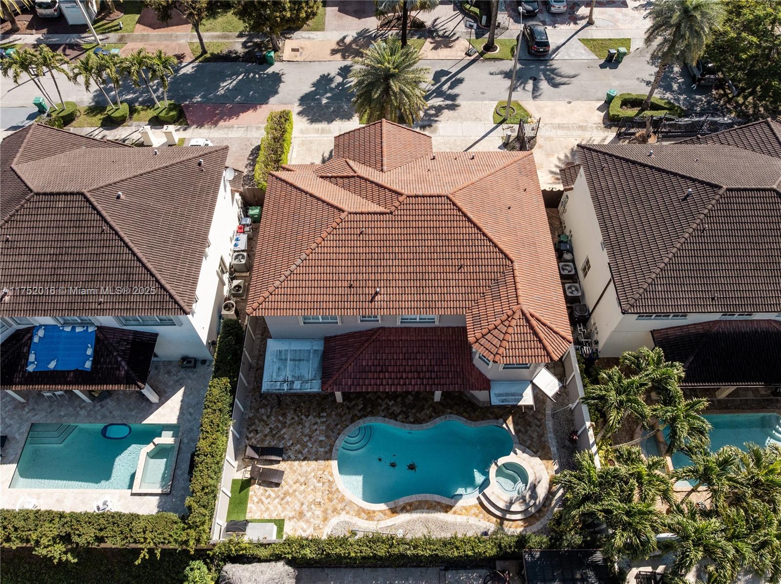 CAMINO REAL ESTATES - Residential