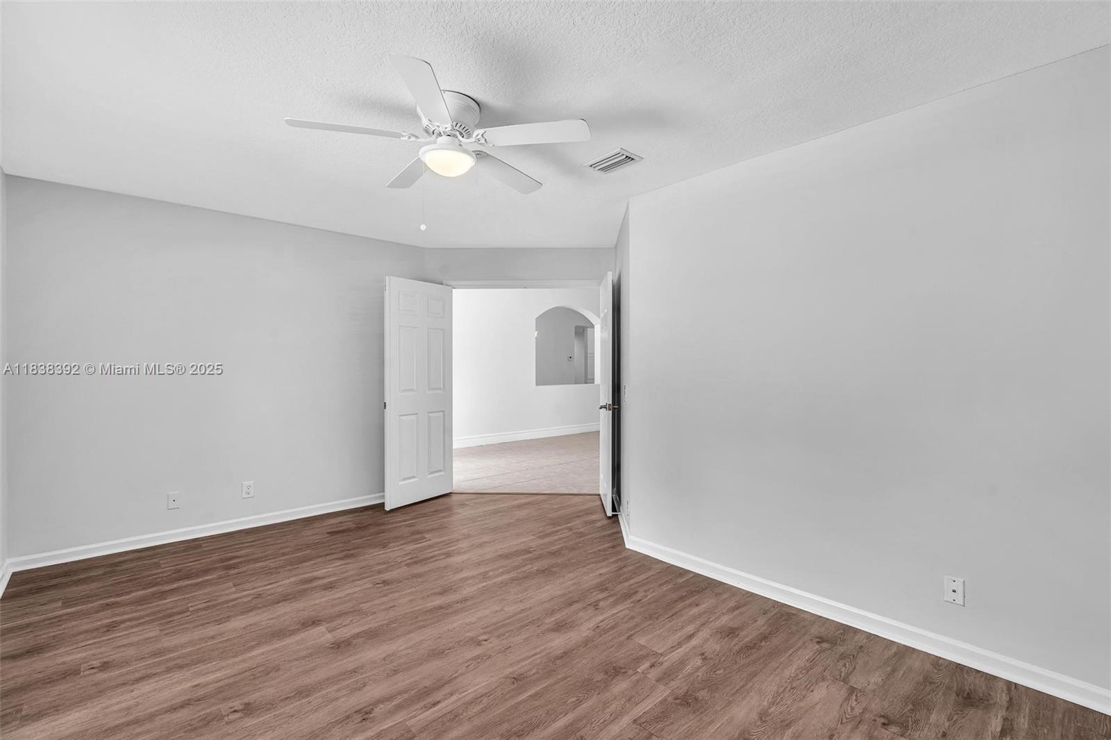 SECTOR 4 - Residential Lease