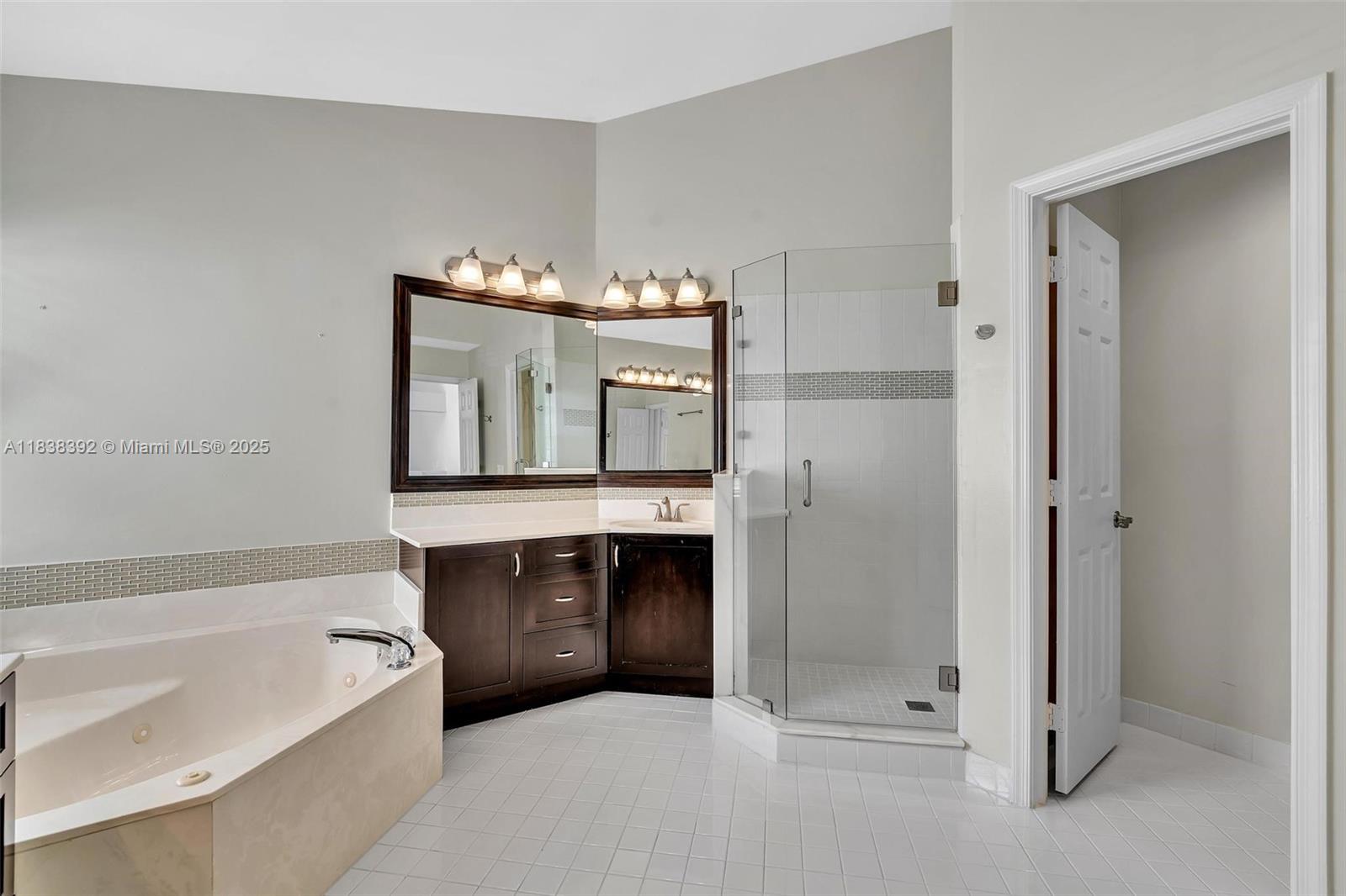 SECTOR 4 - Residential Lease