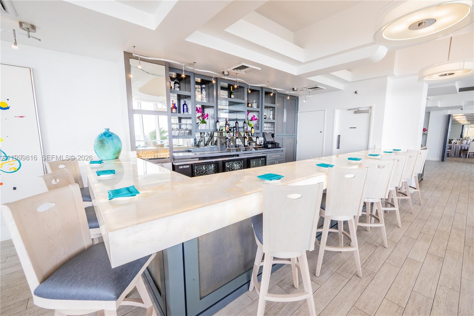 OCEANIA V CONDO - Residential