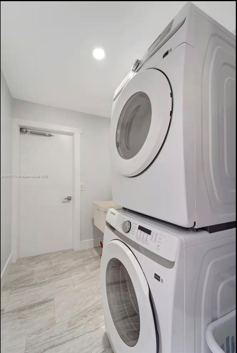 ENGLEWOOD GARDENS REPLAT - Residential